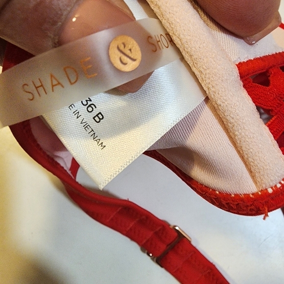 SHADE & SHORE Red Halter Bikini Top Size 36B - Picture 8 of 11
